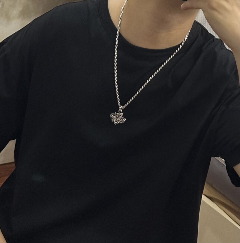 chr1st1an D10r necklaces